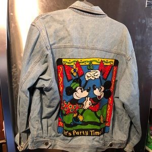 🎠❤️Vintage Disney Jacket-414 $65 or $60 w/offer
